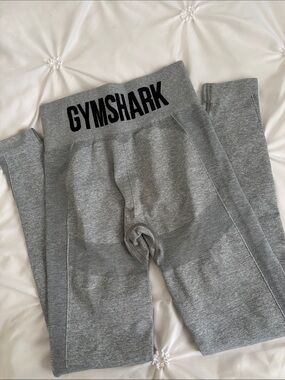 GYMSHARK Women’s Grey High-Rise Branded Leggings (NEW: NEVER WORN!)